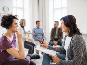 Individual vs. Group Therapy in Inpatient Rehab